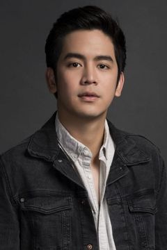 Joshua Garcia interpreta Brad Facundo
