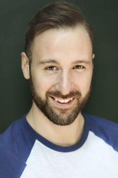 Charles Streeter interpreta Tall Butler