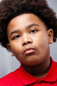 Christopher Daniel interpreta Edward