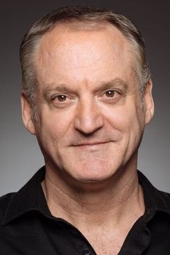 Andrew Long interpreta Hal and Jasmine's Friend