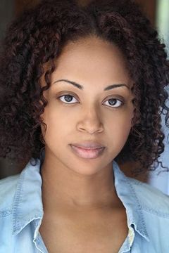 Raven-Danielle Baker interpreta Creative Executive #3