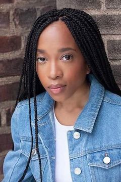 Nathanya Alexander interpreta Veronica