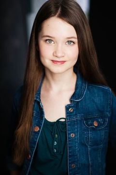 Alison Thornton interpreta Charlotte Spehn
