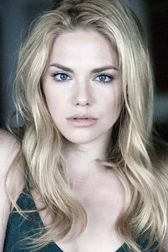 Mackenzie Mauzy interpreta Rapunzel