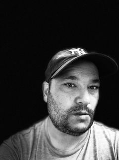 Brett Barsky interpreta Jesse