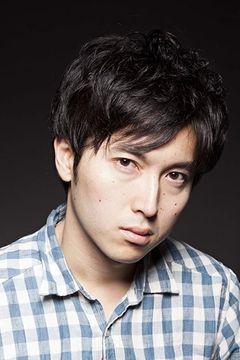 Shin Shimizu interpreta Riku