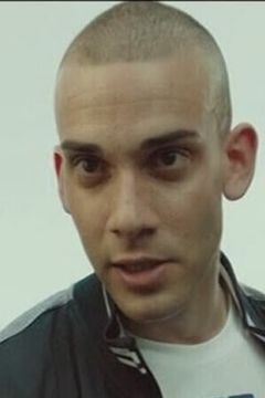 Romain Limpens interpreta Karim Bella