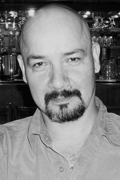 Lawrence Bayne interpreta Neehatin