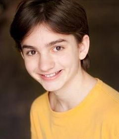 Nicholas Roget-King interpreta Aldo North