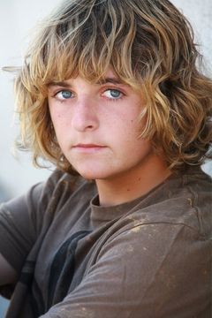 Hayden Bromberg interpreta Fraggle-Stick Boy (uncredited)