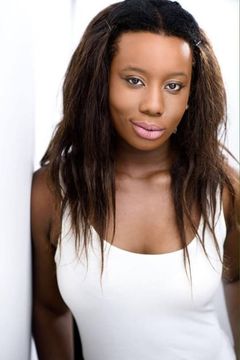 Winnie Mzembe interpreta Asgardian