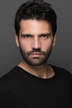 Kaan Urgancıoğlu interpreta Casa
