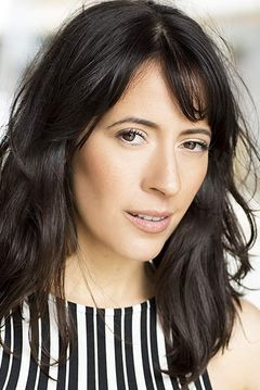Jimena Larraguivel interpreta Mexican Villager (uncredited)