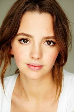 Natasha Bassett interpreta Dixie Locke