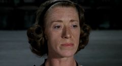 Margo Cunningham interpreta Miss Campbell