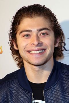 Ryan Ochoa interpreta Norberto Villarreal