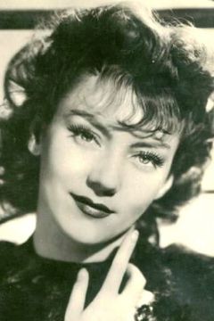 Yvette Lebon interpreta Giunone