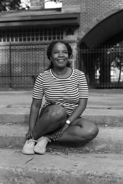 Eboni Booth interpreta Dr. Coleman