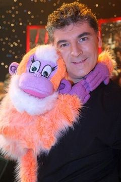 Christian Gabriel interpreta Le ventriloque