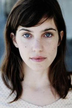Laura Verlinden interpreta Aurélie