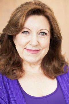 Dolores Drake interpreta Dorothy Keller
