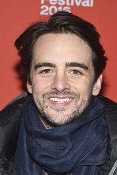 Vincent Piazza interpreta Charles 'Lucky' Luciano