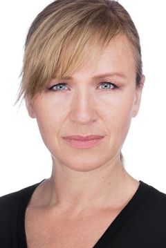 Puk Scharbau interpreta Mette Rohde