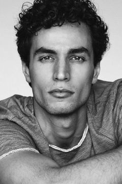 Adam Bakri interpreta Yasar Gun