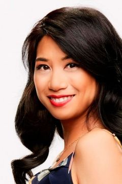 Liza Lapira interpreta Heather