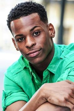 Kevin Lavell Young interpreta Oliver
