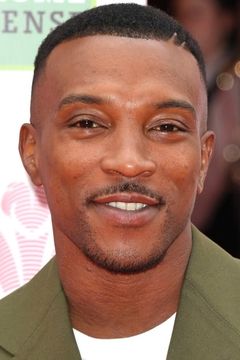 Ashley Walters interpreta Lowell