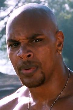 Lynn'Red' Williams interpreta Jax