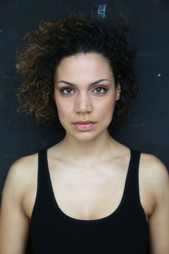 Haley Louise Jones interpreta Deborah Ritter