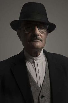 Raouf Ben Amor interpreta Dr. Metlaoui