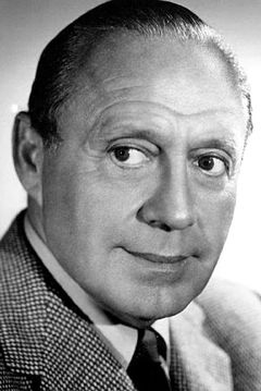 Jack Benny interpreta Self (archive footage)