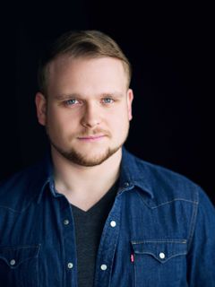Wyatt Bowen interpreta Dazed Kid