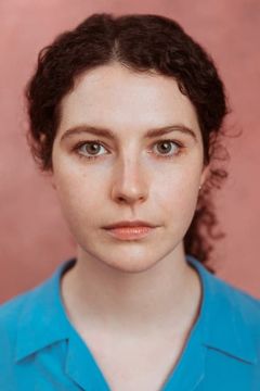 Molly Vevers interpreta Sister Catherine