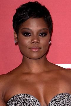 Afton Williamson interpreta Talia Bishop
