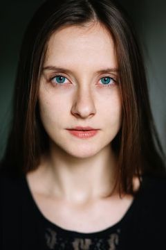 Irena Goloubeva interpreta Olga