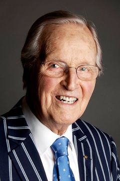 Nicholas Parsons interpreta Dr. Crump