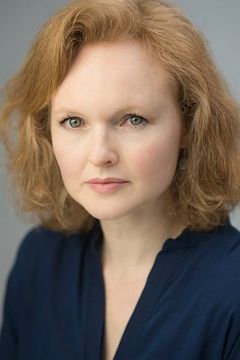 Emma Davies interpreta Miss Epstein