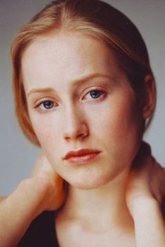 Tamara Hope interpreta Jenna Clark