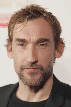 Joseph Mawle interpreta Thomas Lincoln