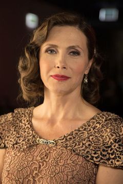 Agnieszka Wosińska interpreta Queen of France