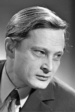 Viktor Sergachyov interpreta Ivan Ionov