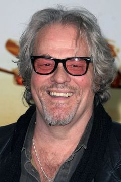 M.C. Gainey interpreta Officer Malloy