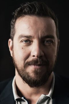 Michael Sideris interpreta Stavros Pentakis