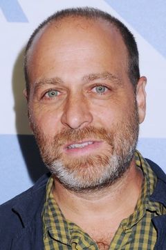H. Jon Benjamin interpreta MCS Football Coach (uncredited)