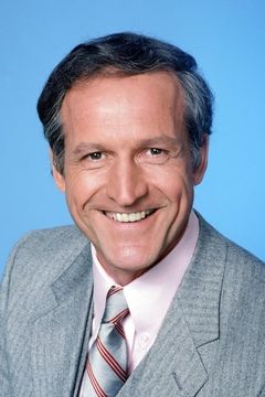 Daniel J. Travanti interpreta Sgt. Chassman