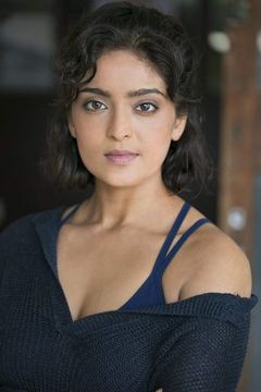Mandeep Dhillon interpreta Allie Rajan